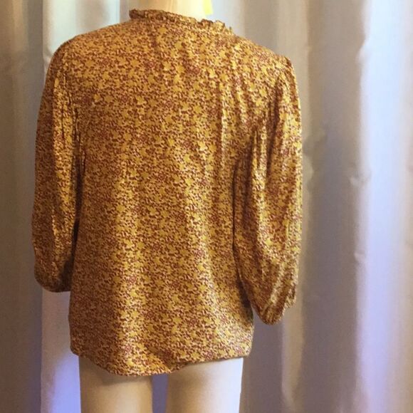 NWOT peasant style top in large by UNIVERSAL THREADS - Picture 9 of 12